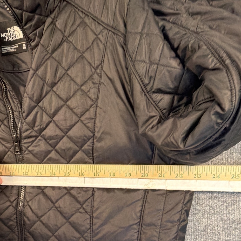 Women's XL Jacket, North Face, Quilted Parka, Black, Full Zip Mock Neck Puffer - Picture 4 of 7